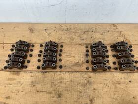 1742195 Bmw 95-01 E38 740i 740il E39 540i Set Of Camshaft Bearing Caps Oem