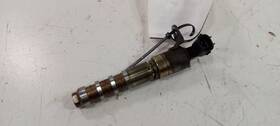 949.gm6n13 Cadillac Xts Variable Timing Gear Oil Control Valve Solenoid Cylinder Head 2013