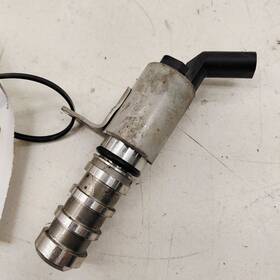 949.gm1a19 Chevrolet Chevy Volt Variable Timing Gear Oil Control Valve Solenoid Cylinder Head 2019