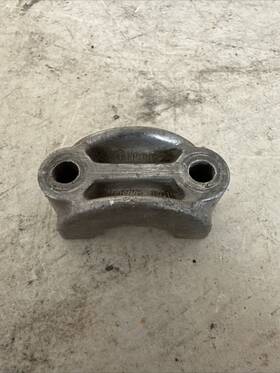 4146773 Ferrari 4146673 Oem 206 246 Fiat Dino 2.0l Center Camshaft Bearing Cap 4146773 Ferrari 4146673 Oem 206 246 Fiat Dino 2.0l Center Camshaft Bearing Cap