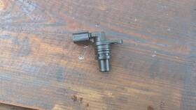 8m86-12k073 Ford 2011 Escape Camshaft Position Sensor 2009-2012 Used