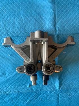 At4e-6b280-hd Ford Engine Camshaft Holder Bracket And Valve Timing Solenoid Dzdqa At4e-6b280-hd Ford Engine Camshaft Holder Bracket And Valve Timing Solenoid Dzdqa