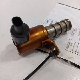 949.fd8g17 Ford Truck Explorer Variable Timing Gear Oil Control Valve Solenoid Cylinder Head 17