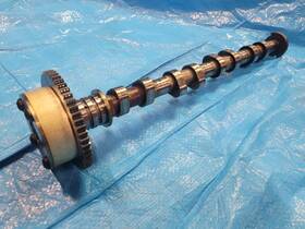 303040613 Hyundai Elantra 1.8l 2012-2016 - Engine Intake Camshaft With Timing Gear