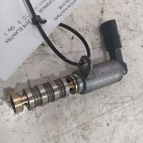 949.hy1s18 Hyundai Elantra Variable Timing Gear Oil Control Valve Solenoid Cylinder Head