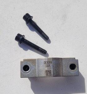 3338-1a Maserati 2014-2018 Ghibli M157 Oem Intake Camshaft Bearing Cap And Bolts 3338 1a