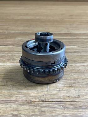 1770501301 Mercedes-benz Oem 2018 2019 - 2021 C63 Engine Camshaft Adjuster 59k M