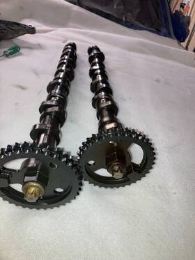 A1130503401 Mercedes-benz Mercedez W203 C500 M113 5.0l V8 Camshaft Set- Intake And Exhaust Oem