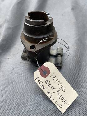 121530 Mg Triumph Spitfire 1500 And Midget Distributor Pedestal Base Housing