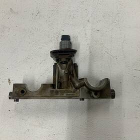 948.105.260.2r Oem 08-18 Porsche Cayenne/panamera 4.8 Right Camshaft Ledge Valve Flange Bracket