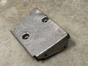 993.105.294.52 Porsche Used 993 Camshaft Housing Plate 99310529452 993.105.294.52 Porsche Used 993 Camshaft Housing Plate 99310529452