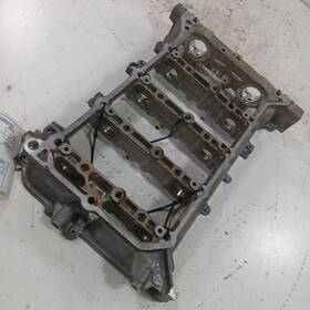 349.to1e19 Toyota Corolla 1.8 Camshaft Housing 2019 2018 2017