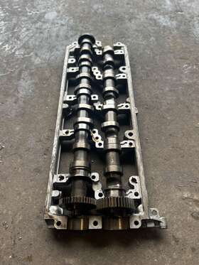 03l102b151111 Volkswagen 2012 -2014 Passat Tdi Camshafts With Tray