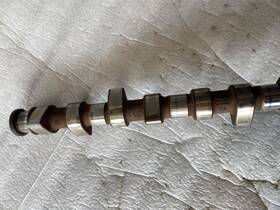 305.vw1h11 Volkswagen Jetta 2011 Camshaft 87026