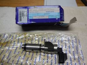 31251224 Volvo Vvt Intake Cam Solenoid Valve #31251224 Genuine Used In Oe Box